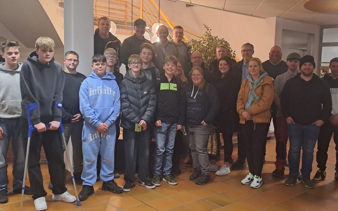 25 Teilnehmer haben den Fischerkurs erfolgreich abgeschlossen