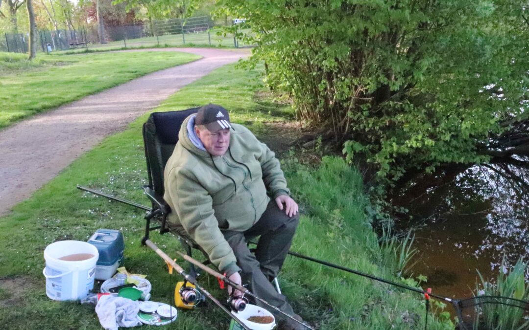 15 Teilnehmer waren beim Anangeln am Idasee dabei