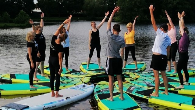 SUP-Pilates startet wieder am Hahnentanger See